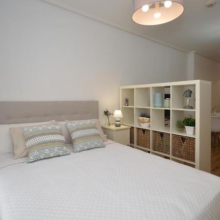 Apartamento Zona Exclusiva Con Garaje Gratis Y Netflix فيجو المظهر الخارجي الصورة