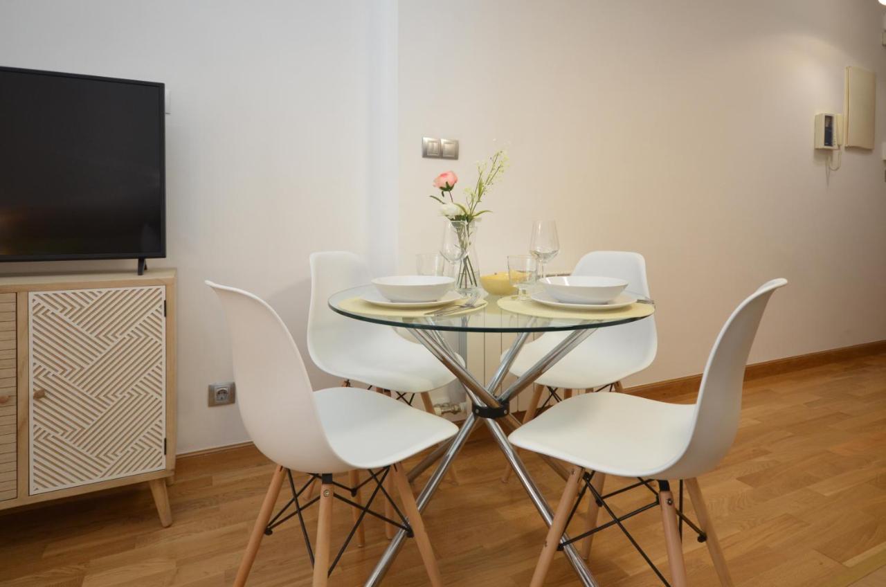 Apartamento Zona Exclusiva Con Garaje Gratis Y Netflix فيجو المظهر الخارجي الصورة