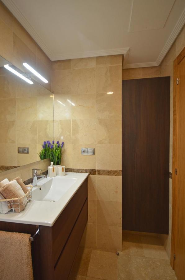 Apartamento Zona Exclusiva Con Garaje Gratis Y Netflix فيجو المظهر الخارجي الصورة